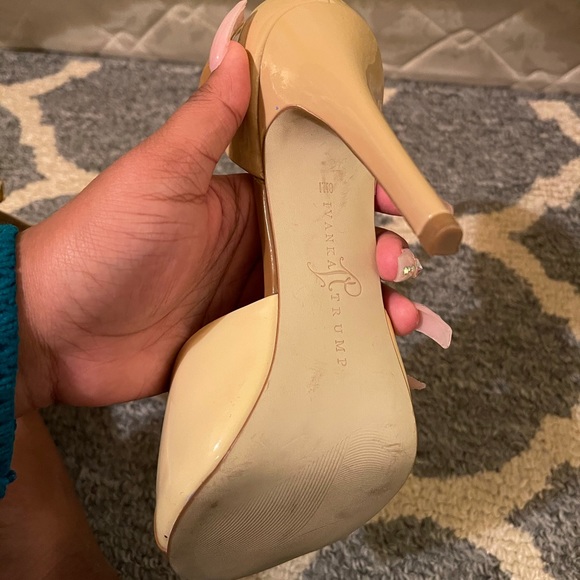 Ivanka Trump Leather Peep Toe Pumps Nude Heels - Picture 2 of 4